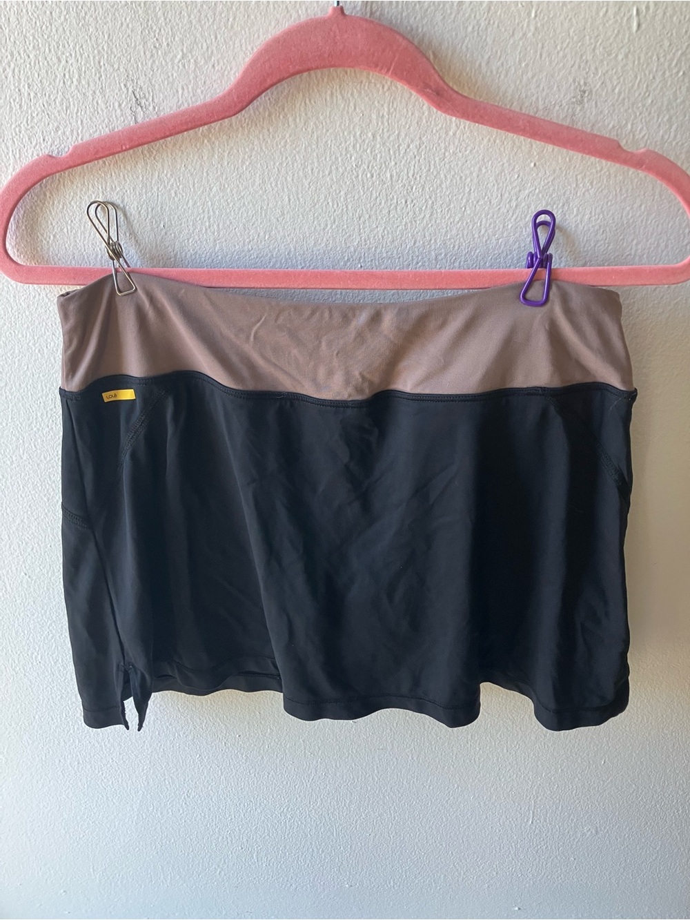 Lole Two-Tone Mini Skirt with built in shorts - Black and Taupe